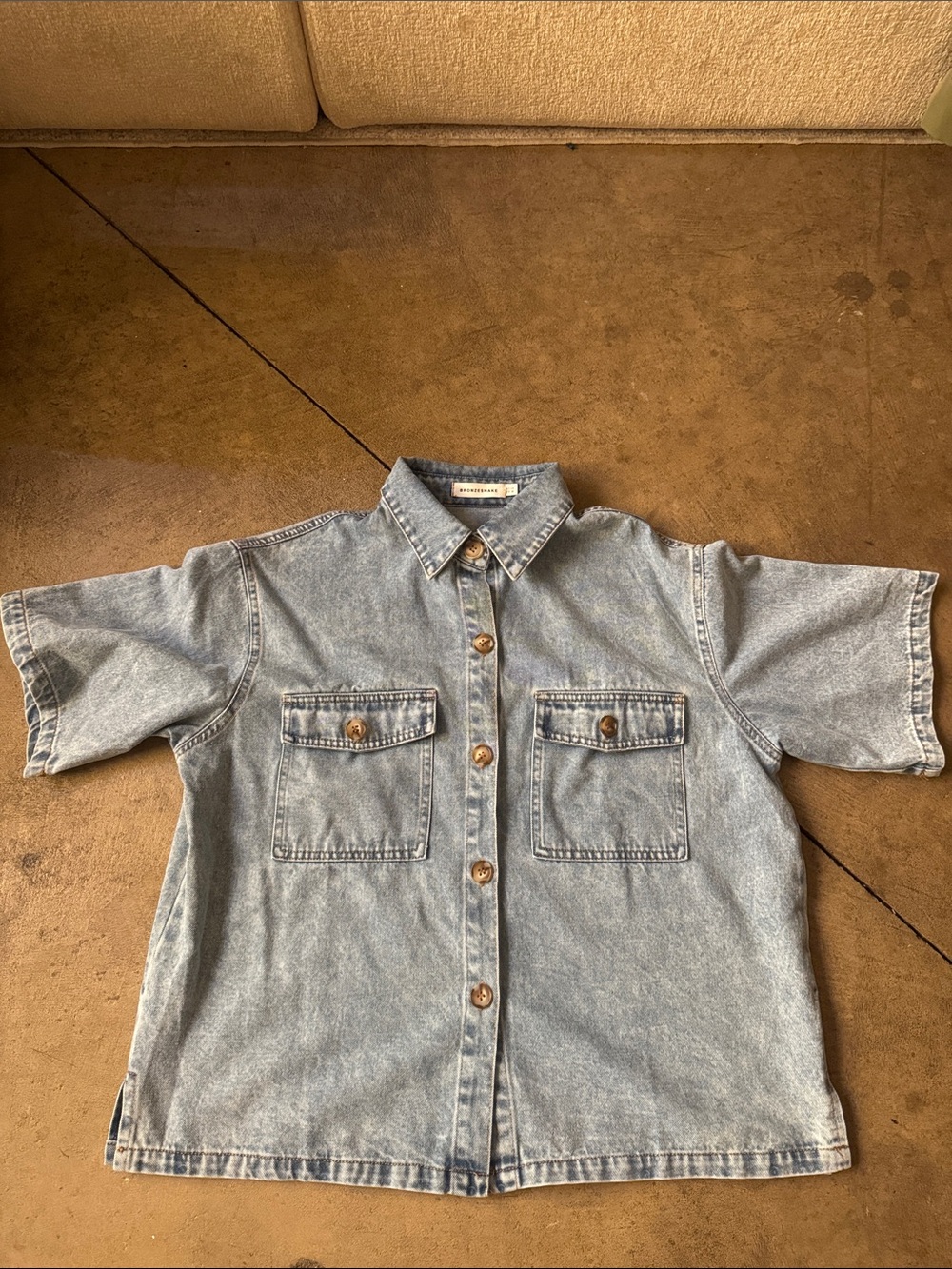 BRONZE SNAKE women’s button down shot sleeve denim shirt size M